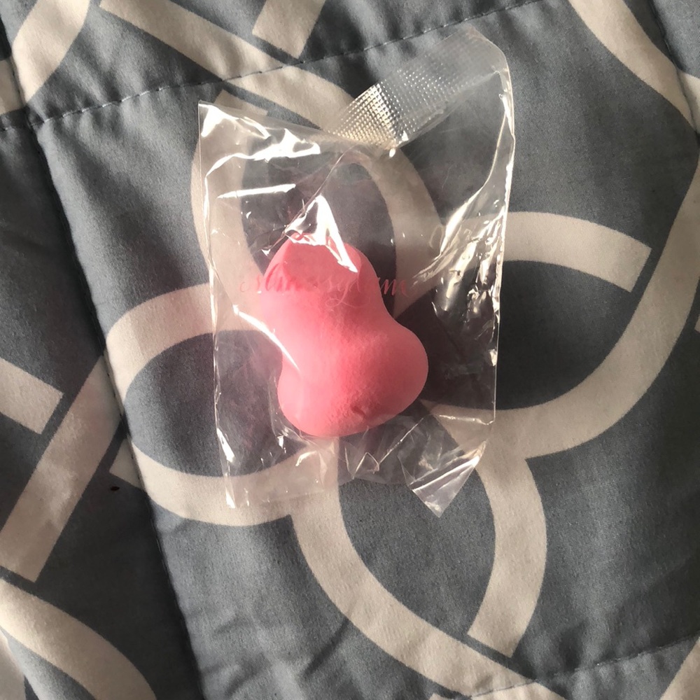 mini makeup sponge